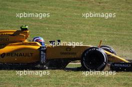 Jolyon Palmer (GBR) Renault Sport F1 Team RS16 spins. 21.10.2016. Formula 1 World Championship, Rd 18, United States Grand Prix, Austin, Texas, USA, Practice Day.
