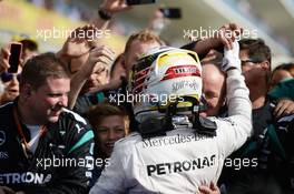 Race winner Lewis Hamilton (GBR) Mercedes AMG F1 celebrates in parc ferme. 23.10.2016. Formula 1 World Championship, Rd 18, United States Grand Prix, Austin, Texas, USA, Race Day.