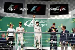 The podium (L to R): Nico Rosberg (GER) Mercedes AMG F1, second; Lewis Hamilton (GBR) Mercedes AMG F1, race winner; Daniel Ricciardo (AUS) Red Bull Racing, third. 23.10.2016. Formula 1 World Championship, Rd 18, United States Grand Prix, Austin, Texas, USA, Race Day.