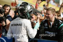 Nico Rosberg (GER) Mercedes AMG F1 celebrates his second position with the team in parc ferme. 23.10.2016. Formula 1 World Championship, Rd 18, United States Grand Prix, Austin, Texas, USA, Race Day.