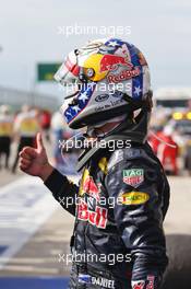 Daniel Ricciardo (AUS) Red Bull Racing celebrates his third position in parc ferme. 23.10.2016. Formula 1 World Championship, Rd 18, United States Grand Prix, Austin, Texas, USA, Race Day.