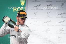 Lewis Hamilton (GBR) Mercedes AMG F1 W07 . 23.10.2016. Formula 1 World Championship, Rd 18, United States Grand Prix, Austin, Texas, USA, Race Day.
