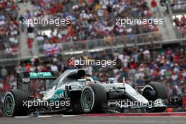 Lewis Hamilton (GBR) Mercedes AMG F1 W07 . 23.10.2016. Formula 1 World Championship, Rd 18, United States Grand Prix, Austin, Texas, USA, Race Day.