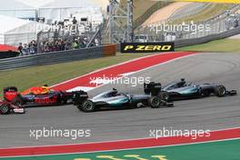 Lewis Hamilton (GBR) Mercedes AMG F1 W07  leads Nico Rosberg (GER) Mercedes AMG Petronas F1 W07 and Daniel Ricciardo (AUS) Red Bull Racing RB12. 23.10.2016. Formula 1 World Championship, Rd 18, United States Grand Prix, Austin, Texas, USA, Race Day.