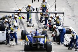 Felipe Nasr (BRA) Sauber F1 Team C35 pit stop. 23.10.2016. Formula 1 World Championship, Rd 18, United States Grand Prix, Austin, Texas, USA, Race Day.