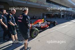 Max Verstappen (NLD) Red Bull Racing RB12 in the pits. 22.10.2016. Formula 1 World Championship, Rd 18, United States Grand Prix, Austin, Texas, USA, Qualifying Day.