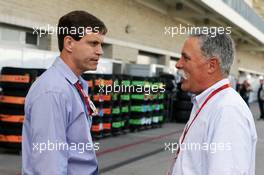 (L to R): Tavo Hellmund (USA) Former COTA Promotor with Chase Carey (USA) Formula One Group Chairman. 23.10.2016. Formula 1 World Championship, Rd 18, United States Grand Prix, Austin, Texas, USA, Race Day.