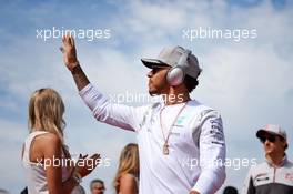 Lewis Hamilton (GBR) Mercedes AMG F1 on the drivers parade. 23.10.2016. Formula 1 World Championship, Rd 18, United States Grand Prix, Austin, Texas, USA, Race Day.