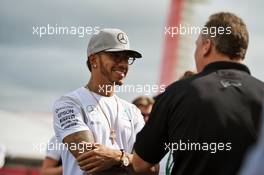 Lewis Hamilton (GBR) Mercedes AMG F1 with the media. 20.10.2016. Formula 1 World Championship, Rd 18, United States Grand Prix, Austin, Texas, USA, Preparation Day.