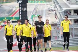 Jolyon Palmer (GBR) Renault Sport F1 Team walks the circuit with the team. 20.10.2016. Formula 1 World Championship, Rd 18, United States Grand Prix, Austin, Texas, USA, Preparation Day.