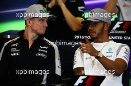 (L to R): Nico Hulkenberg (GER) Sahara Force India F1 and Lewis Hamilton (GBR) Mercedes AMG F1 in the FIA Press Conference. 20.10.2016. Formula 1 World Championship, Rd 18, United States Grand Prix, Austin, Texas, USA, Preparation Day.