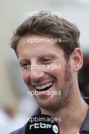Romain Grosjean (FRA) Haas F1 Team with the media. 20.10.2016. Formula 1 World Championship, Rd 18, United States Grand Prix, Austin, Texas, USA, Preparation Day.