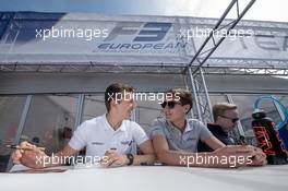 Autograph session, Ben Barnicoat (GBR) HitechGP Dallara F312 - Mercedes-Benz, George Russell (GBR) HitechGP Dallara F312 - Mercedes-Benz,  17.07.2016. FIA F3 European Championship 2016, Round 6, Race 3, Zandvoort, Germany