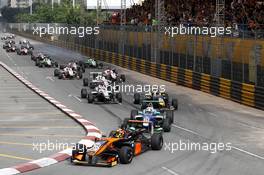 Callum Ilott (GBR) Van Amersfoort Racing Dallara Mercedes. 19.11.2016. FIA Formula 3 World Cup Macau, Macau, China