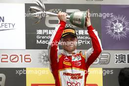 Podium: second place Felix Rosenqvist (SWE) SJM Theodore Racing by Prema Dallara Mercedes. 20.11.2016. FIA Formula 3 World Cup Macau, Macau, China