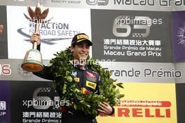 Podium: third place Sérgio Sette Camara (BRA) Carlin Dallara Volkswagen. 20.11.2016. FIA Formula 3 World Cup Macau, Macau, China