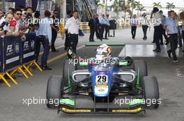 Race winner António Felix da Costa (PRT) Carlin Dallara Volkswagen. 20.11.2016. FIA Formula 3 World Cup Macau, Macau, China