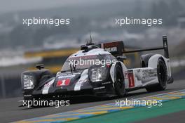 1, Porsche Team, Porsche 919 Hybrid, Timo Bernhard, Mark Webber, Brendon Hartley 05.06.2016. Le Mans 24 Hours Test Day, Le Mans, France.