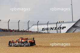 #26 G-Drive Racing Oreca 05 Nissan: Roman Rusinov, Will Stevens, René Rast in the gravel. 18.06.2015. Le Mans 24 Hour, Race, Le Mans, France.