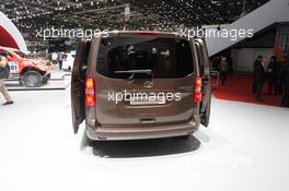 Toyota ProAce Verso 01-02.03.2016. Geneva International Motor Show, Geneva, Switzerland. www.xpbimages.com, EMail: requests@xpbimages.com - copy of publication required for printed pictures. Every used picture is fee-liable. © Copyright: Photo4 / XPB Images