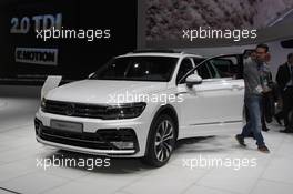 Volkswagen Tiguan R-Line 01-02.03.2016. Geneva International Motor Show, Geneva, Switzerland. www.xpbimages.com, EMail: requests@xpbimages.com - copy of publication required for printed pictures. Every used picture is fee-liable. © Copyright: Photo4 / XPB Images