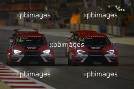Race 1, Pepe Oriola (ESP) SEAT Leon, Team Craft-Bamboo LUKOIL and James Nash (GBR) Seat Leon Team Craft-Bamboo LUKOIL 02.04.2016. TCR International Series, Rd 1, Sakhir, Bahrain, Saturday.