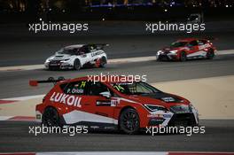 Race 1, Pepe Oriola (ESP) SEAT Leon, Team Craft-Bamboo LUKOIL 02.04.2016. TCR International Series, Rd 1, Sakhir, Bahrain, Saturday.