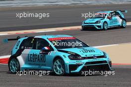 Qualifying, Jean-Karl Vernay Volkswagen Golf GTI TCR, Leopard Racing 02.04.2016. TCR International Series, Rd 1, Sakhir, Bahrain, Saturday.