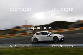 22.04.2015 - Loris Hezemans (NED) SEAT LeÃ³n TCR, Baporo Motorsport 22-24.04.2016 TCR International Series, Round 2, Estoril, Portugal