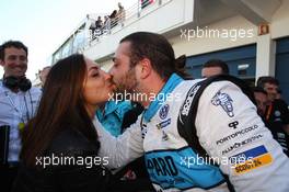 24.04.2016 - Race 2, Stefano Comini (SUI) Volkswagen Golf GTI TCR, Leopard Racing and his wife 22-24.04.2016 TCR International Series, Round 2, Estoril, Portugal