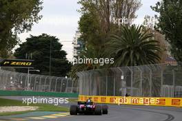 Daniil Kvyat (RUS) Scuderia Toro Rosso  24.03.2017. Formula 1 World Championship, Rd 1, Australian Grand Prix, Albert Park, Melbourne, Australia, Practice Day.