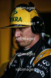 Nico Hulkenberg (GER) Renault Sport F1 Team. 24.03.2017. Formula 1 World Championship, Rd 1, Australian Grand Prix, Albert Park, Melbourne, Australia, Practice Day.