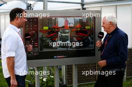 (L to R): Ted Kravitz (GBR) Sky Sports Pitlane Reporter with Pat Symonds (GBR). 24.03.2017. Formula 1 World Championship, Rd 1, Australian Grand Prix, Albert Park, Melbourne, Australia, Practice Day.