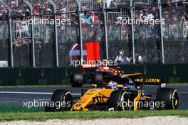 Jolyon Palmer (GBR) Renault Sport F1 Team RS17. 26.03.2017. Formula 1 World Championship, Rd 1, Australian Grand Prix, Albert Park, Melbourne, Australia, Race Day.