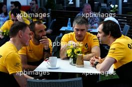 (L to R): Alan Permane (GBR) Renault Sport F1 Team Trackside Operations Director with Cyril Abiteboul (FRA) Renault Sport F1 Managing Director, Nick Chester (GBR) Renault Sport F1 Team Chassis Technical Director, and Ciaron Pilbeam (GBR) Renault Sport F1 Team Chief Race Engineer. 25.03.2017. Formula 1 World Championship, Rd 1, Australian Grand Prix, Albert Park, Melbourne, Australia, Qualifying Day.