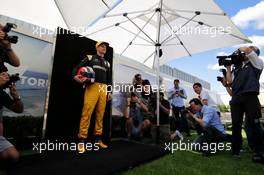 Nico Hulkenberg (GER) Renault Sport F1 Team. 23.03.2017. Formula 1 World Championship, Rd 1, Australian Grand Prix, Albert Park, Melbourne, Australia, Preparation Day.