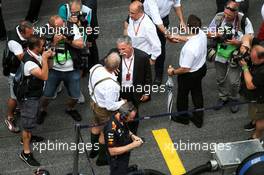 Chase Carey (USA) Formula One Group Chairman with Dr Helmut Marko (AUT) Red Bull Motorsport Consultant on the grid. 09.07.2017. Formula 1 World Championship, Rd 9, Austrian Grand Prix, Spielberg, Austria, Race Day.