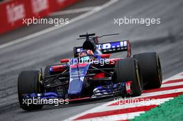 Daniil Kvyat (RUS) Scuderia Toro Rosso STR12. 09.07.2017. Formula 1 World Championship, Rd 9, Austrian Grand Prix, Spielberg, Austria, Race Day.