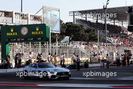 Lewis Hamilton (GBR) Mercedes AMG F1 W08 leads behind the FIA Safety Car at the restart. 25.06.2017. Formula 1 World Championship, Rd 8, Azerbaijan Grand Prix, Baku Street Circuit, Azerbaijan, Race Day.