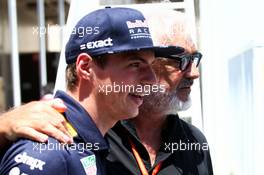 (L to R): Max Verstappen (NLD) Red Bull Racing with Flavio Briatore (ITA). 24.06.2017. Formula 1 World Championship, Rd 8, Azerbaijan Grand Prix, Baku Street Circuit, Azerbaijan, Qualifying Day.