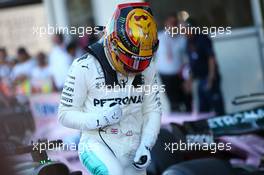 Pole for Lewis Hamilton (GBR) Mercedes AMG F1. 24.06.2017. Formula 1 World Championship, Rd 8, Azerbaijan Grand Prix, Baku Street Circuit, Azerbaijan, Qualifying Day.