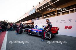 (L to R): Daniil Kvyat (RUS) Scuderia Toro Rosso STR12 with Carlos Sainz Jr (ESP) Scuderia Toro Rosso. 26.02.2017. Formula One Testing, Preparations, Barcelona, Spain. Sunday.