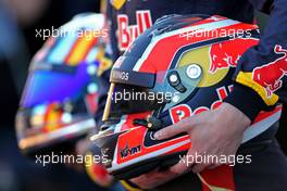 Toro Rosso unveil new STR17. Helmet of Daniil Kvyat (RUS) Scuderia Toro Rosso  27.02.2017. Formula One Testing, Day One, Barcelona, Spain. Monday.