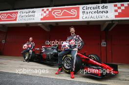 (L to R): Kevin Magnussen (DEN) Haas F1 Team and team mate Romain Grosjean (FRA) Haas F1 Team unveil the Haas VF-17.  27.02.2017. Formula One Testing, Day One, Barcelona, Spain. Monday.