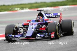 Daniil Kvyat (RUS) Scuderia Toro Rosso STR12. 01.03.2017. Formula One Testing, Day Three, Barcelona, Spain. Wednesday.