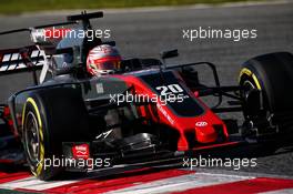 Kevin Magnussen (DEN) Haas VF-17. 09.03.2017. Formula One Testing, Day Three, Barcelona, Spain. Thursday.