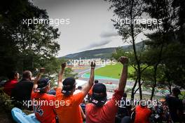 Max Verstappen (NLD) Red Bull Racing RB13 cheered on by fans. 26.08.2017. Formula 1 World Championship, Rd 12, Belgian Grand Prix, Spa Francorchamps, Belgium, Qualifying Day.