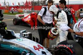 Lewis Hamilton (GBR) Mercedes AMG F1 W08 on the grid. 16.04.2017. Formula 1 World Championship, Rd 3, Bahrain Grand Prix, Sakhir, Bahrain, Race Day.