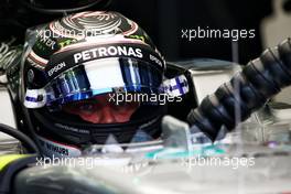 Valtteri Bottas (FIN) Mercedes AMG F1 W08. 15.04.2017. Formula 1 World Championship, Rd 3, Bahrain Grand Prix, Sakhir, Bahrain, Qualifying Day.