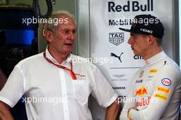 (L to R): Dr Helmut Marko (AUT) Red Bull Motorsport Consultant with Max Verstappen (NLD) Red Bull Racing. 15.04.2017. Formula 1 World Championship, Rd 3, Bahrain Grand Prix, Sakhir, Bahrain, Qualifying Day.
